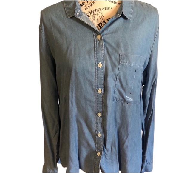 NWT SO Perfect Shirt Blue Chambray Relaxed Fit Long Sleeve Button Down Top - L - Picture 1 of 8